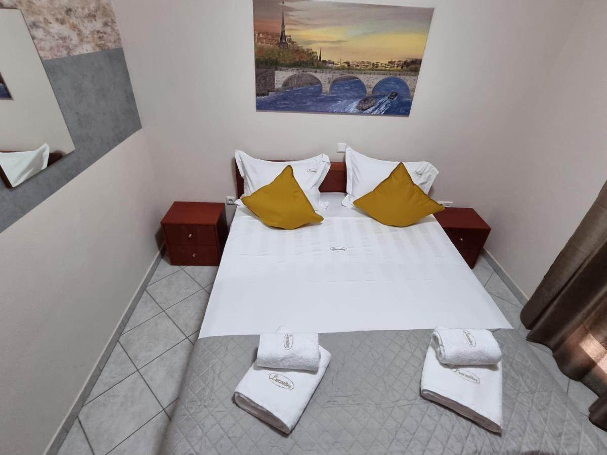 Premium Suites Ofrínion Exterior foto