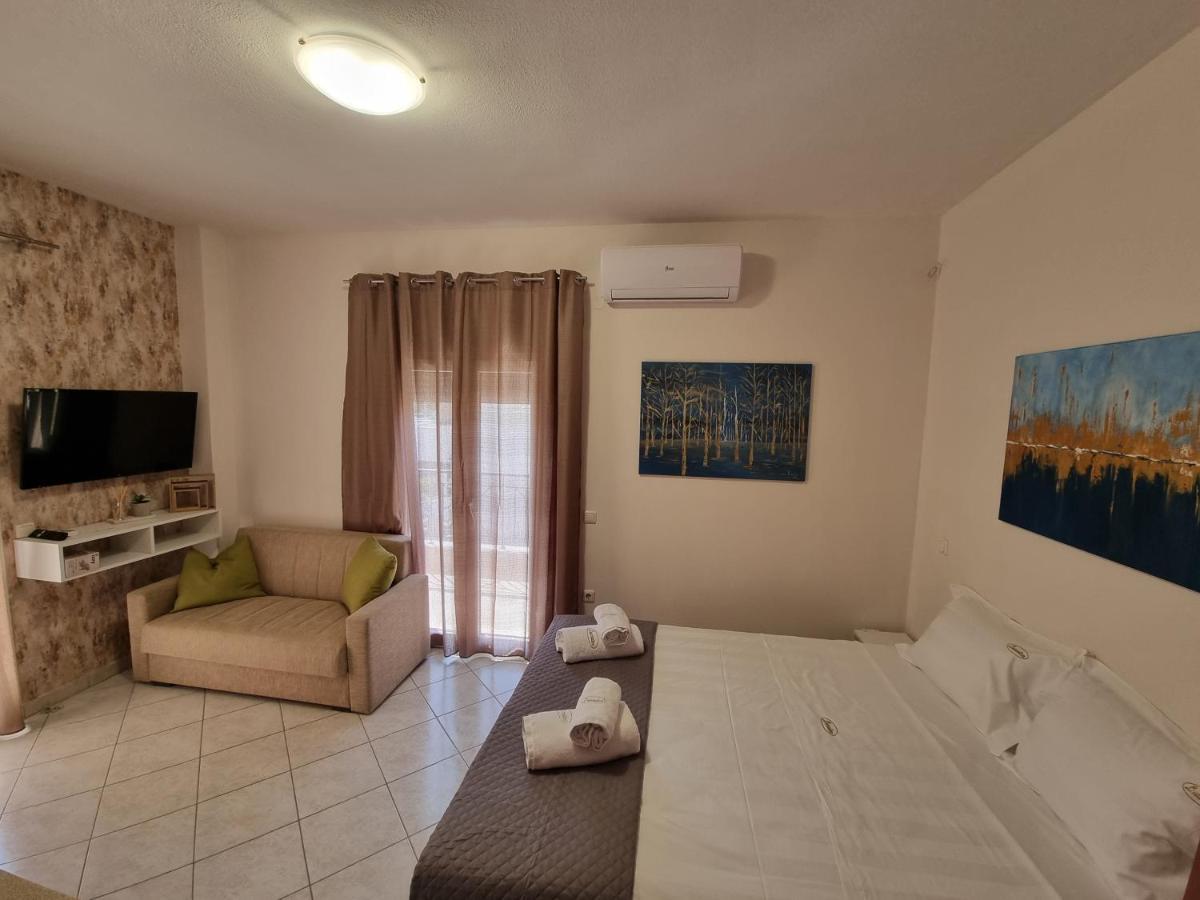 Premium Suites Ofrínion Exterior foto