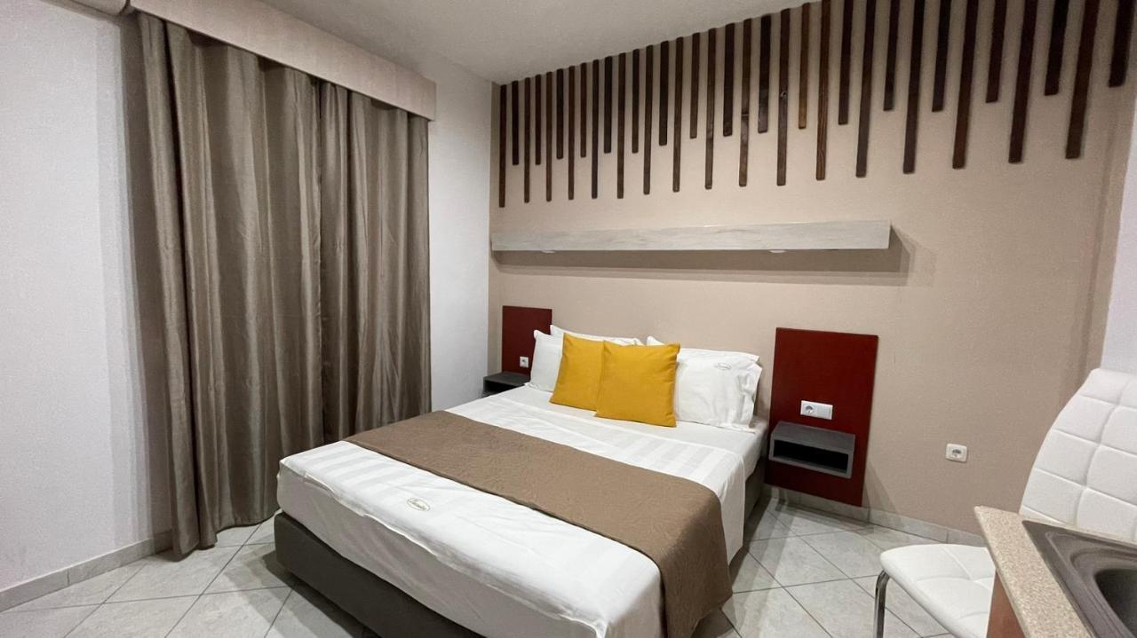 Premium Suites Ofrínion Exterior foto